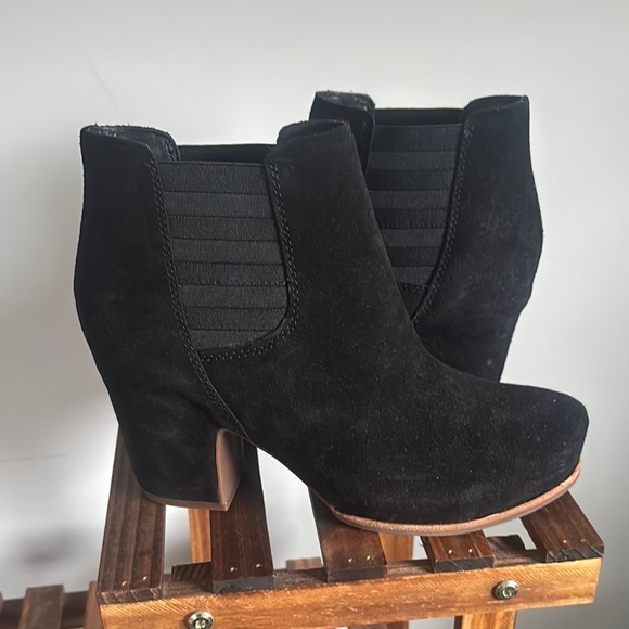 Kork Ease Shirome Black Suede Ankle Boots - Picture 2 of 9